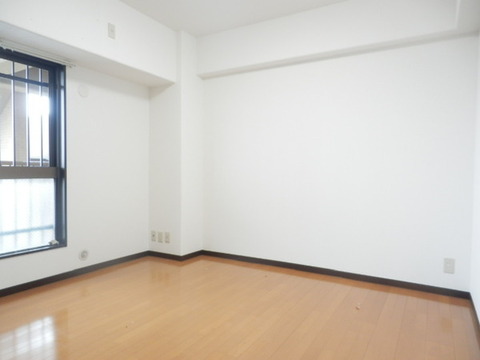 Other room space. About 6.7 Pledge of Western-style.