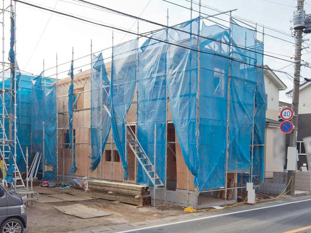 Local photos, including front road. Local (12 May 2013) Shooting