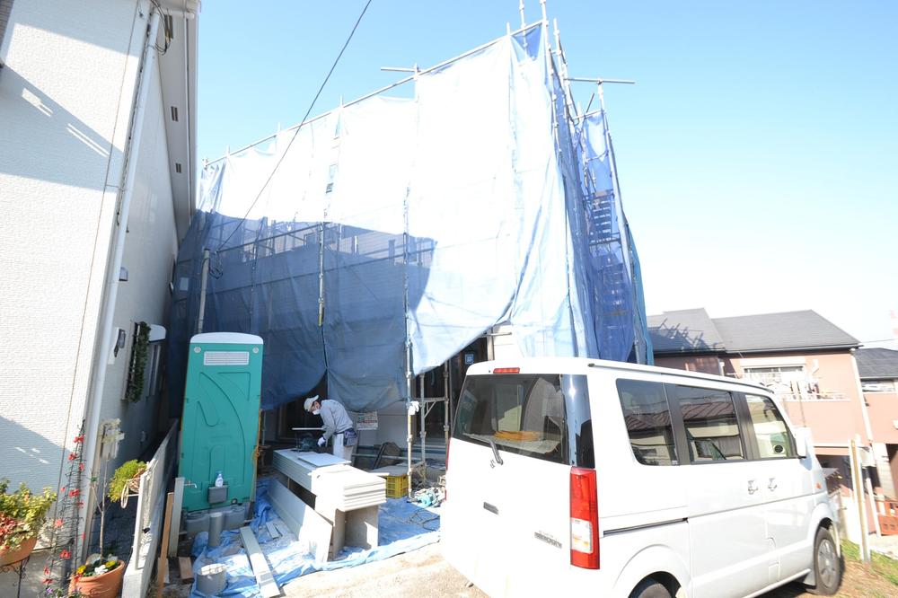 Local appearance photo. Local (12 May 2013) Shooting