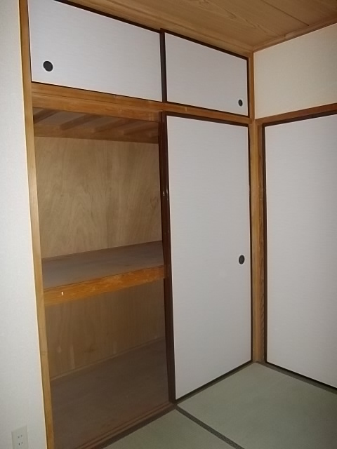 Receipt. With upper closet ☆ 
