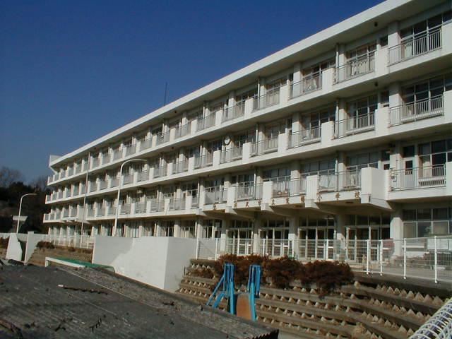 Primary school. Arahata until elementary school 637m