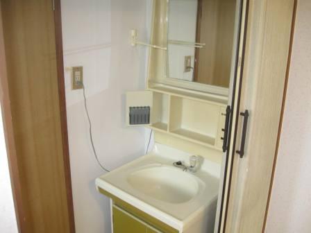 Washroom. Independent wash basin. There is also a convenient built Place toothbrush