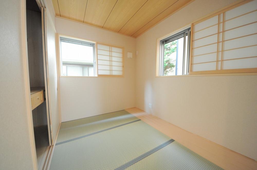 Non-living room. Indoor (February 2013) Shooting