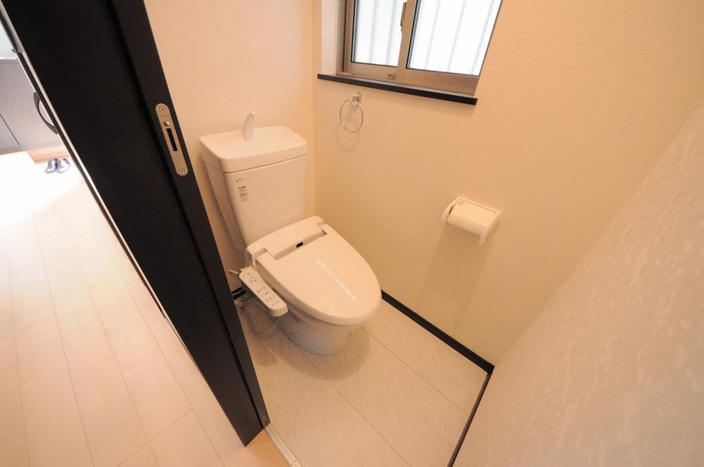 Toilet. Indoor (July 2013) Shooting