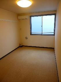 Living and room. 2F room.