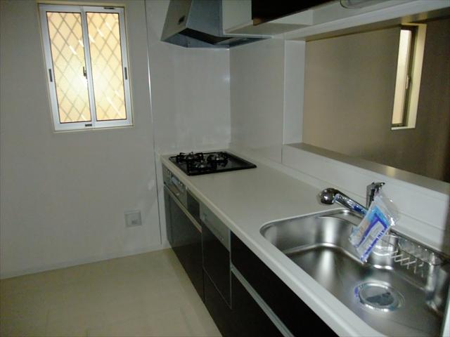 Kitchen. Indoor (12 May 2013) Shooting 1 Building