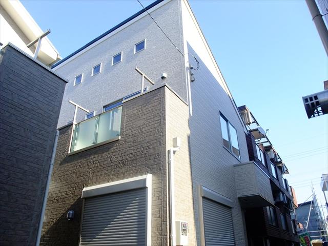 Local appearance photo. Local (12 May 2013) Shooting Building 2