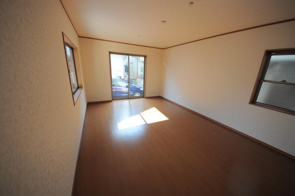 Same specifications photos (living). Same specifications