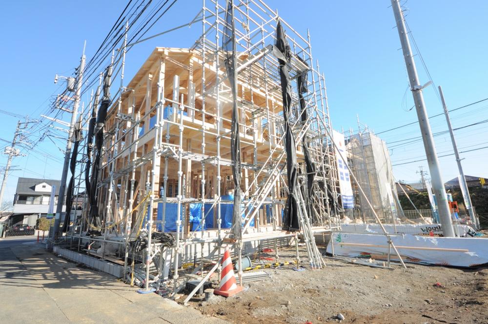 Local appearance photo. Local (12 May 2013) Shooting