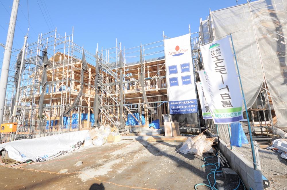 Local appearance photo. Local (12 May 2013) Shooting