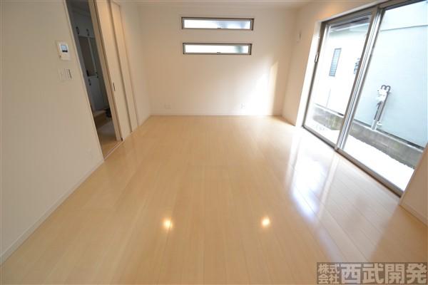 Living. South-facing large sweeping windows