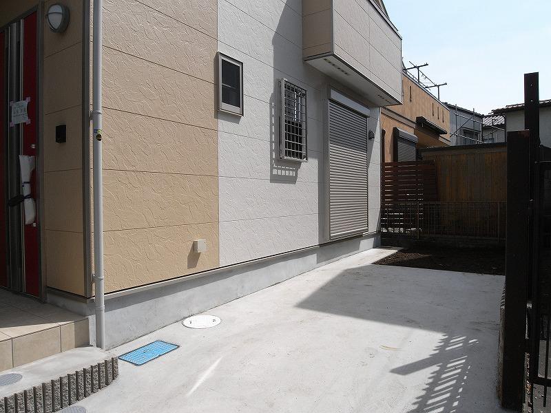 Parking lot. Local (April 1, 2013) Shooting