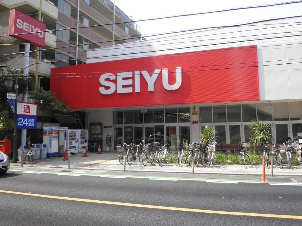 Supermarket. Until Seiyu Nishitokorozawa shop 880m Seiyu also living area! 