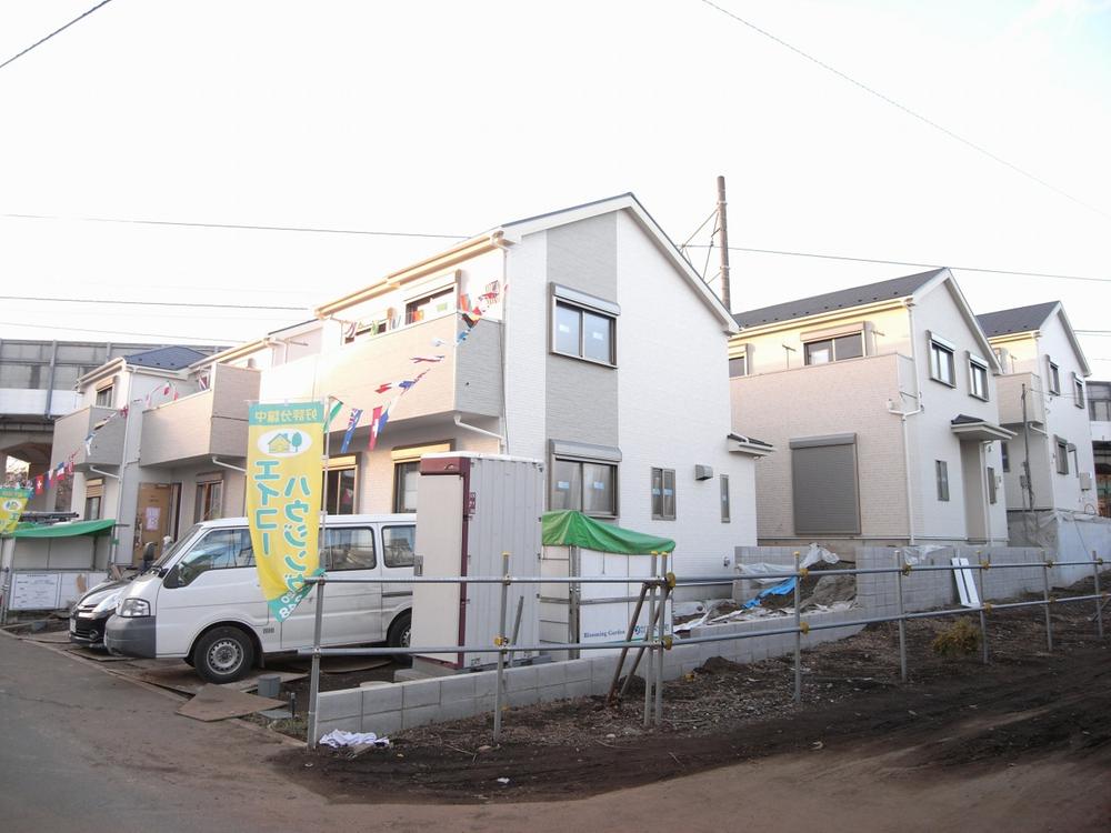 Local appearance photo. Local (12 May 2013) Shooting