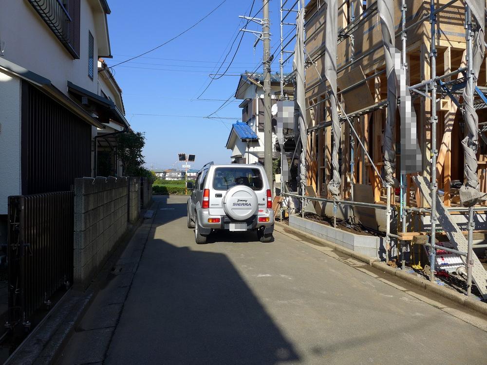 Local photos, including front road. Local under construction (November 16, 2013) Shooting