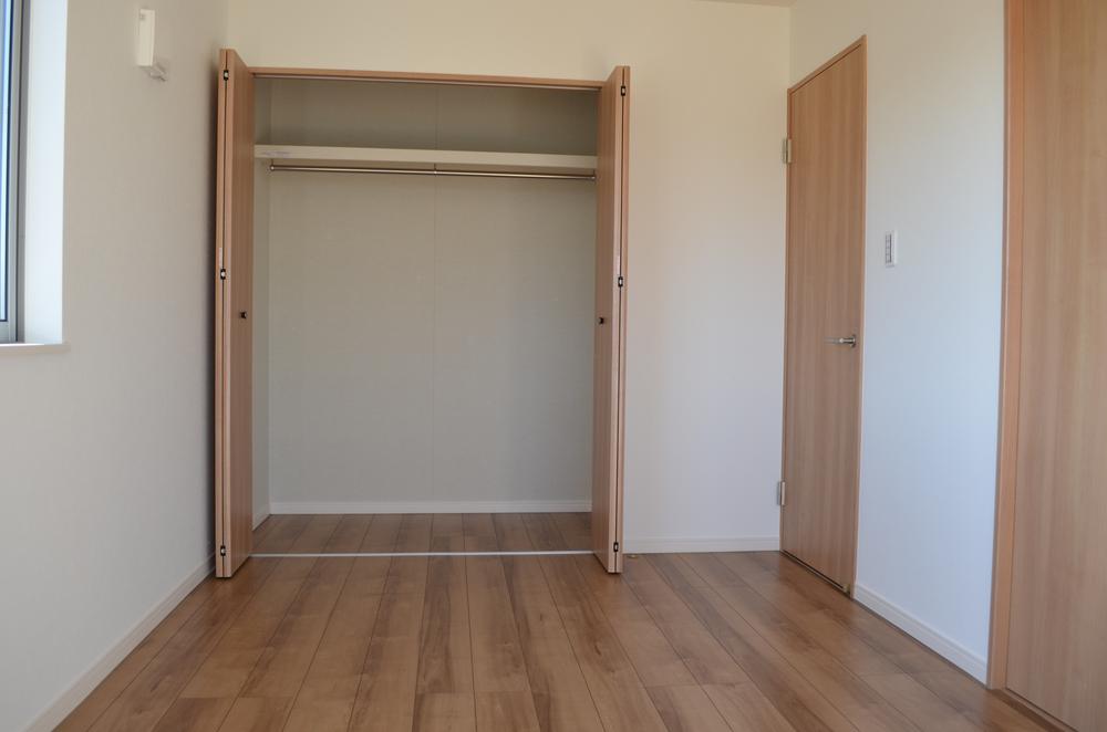 Non-living room. Indoor (12 May 2013) Shooting