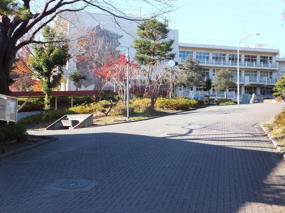 Junior high school. Kamiyamaguchi 1100m until junior high school