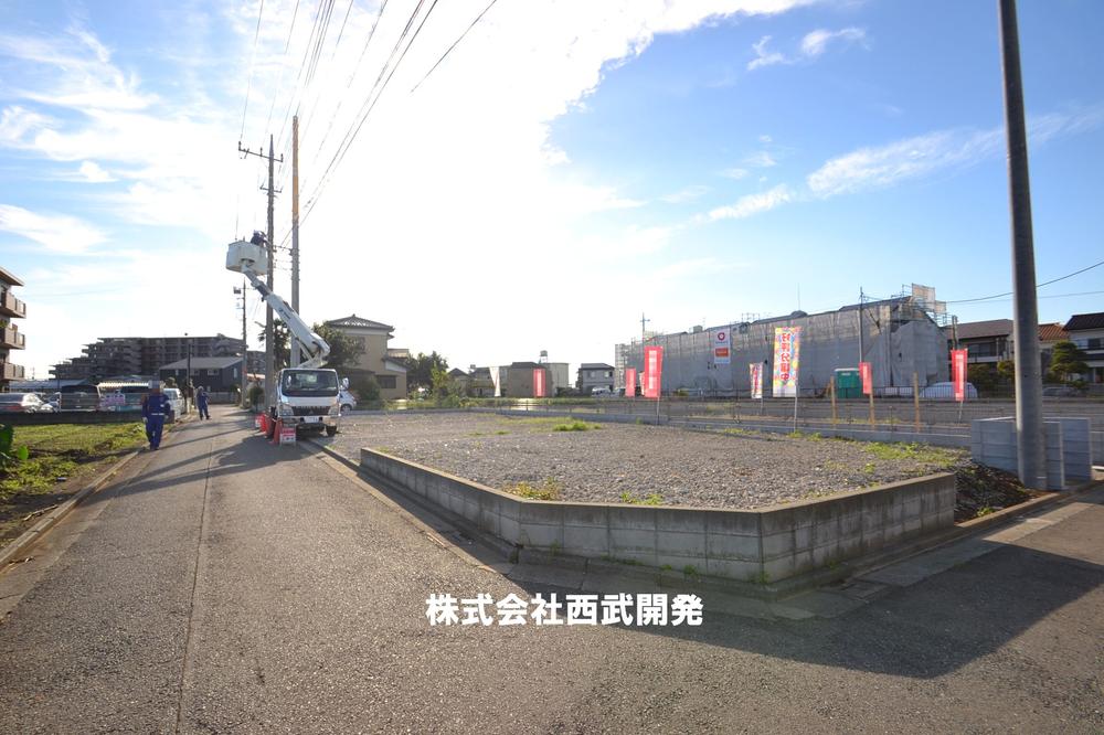 Local photos, including front road. Local (September 2013) Shooting