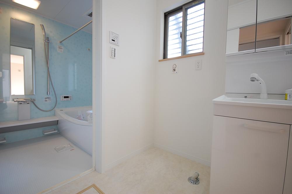 Building plan example (introspection photo). Example of construction, Bathing basin. 