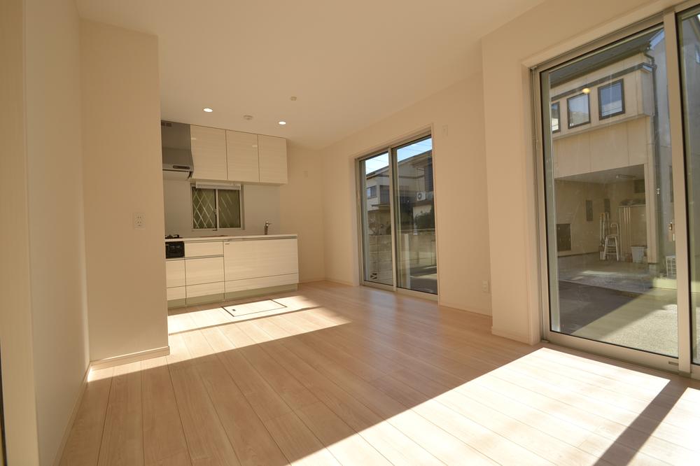 Living. Indoor (12 May 2013) Shooting