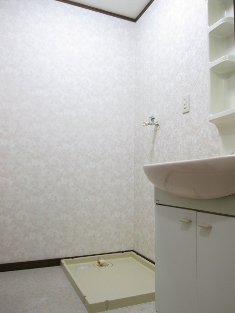 Washroom. Indoor Laundry Storage. Peace of mind with a waterproof bread