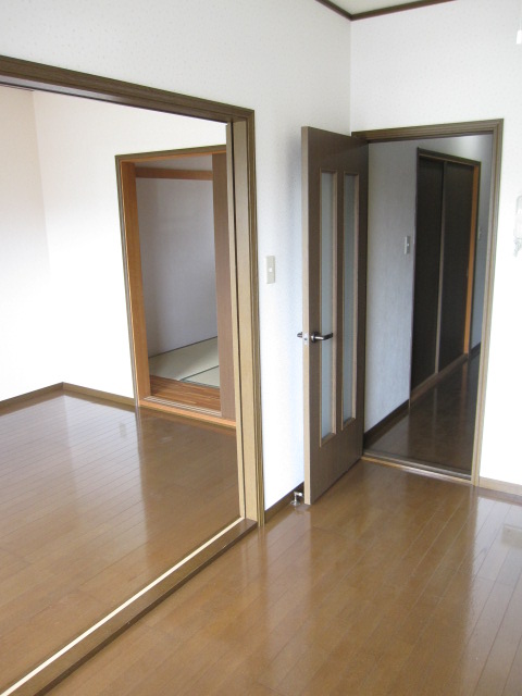 Living and room. dining ・ Next to Western-style