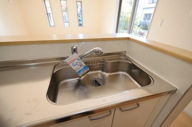 Kitchen. Water purifier integrated faucet