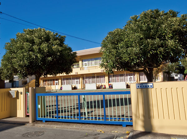 Surrounding environment. Nishitokorozawa nursery (a 9-minute walk ・ About 670m)