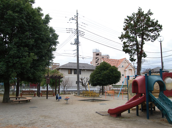 Surrounding environment. Nishitokorozawa park (6-minute walk ・ About 430m)