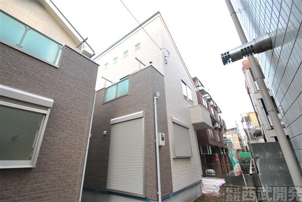 Local appearance photo. There two car space! 