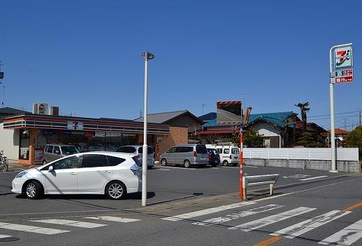 Convenience store. 697m to Seven-Eleven Tokorozawa Arahata shop
