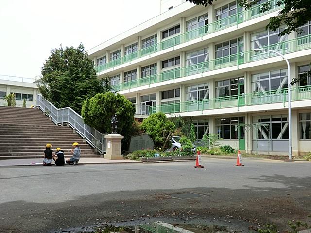 Primary school. Tokorozawa Municipal Tokorozawa 600m up to elementary school