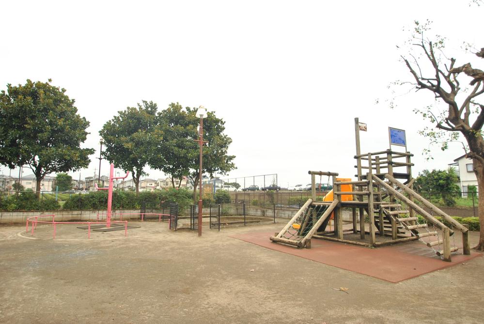 park. 200m to Nakahara park