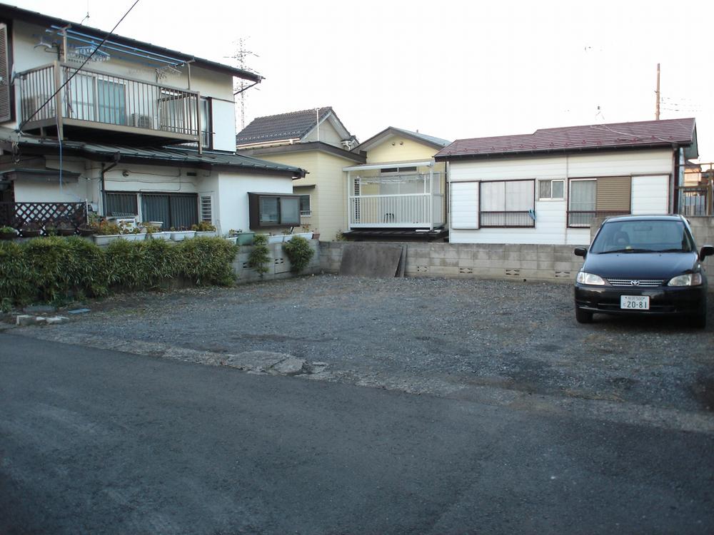 Local photos, including front road. Local (January 2013) Shooting