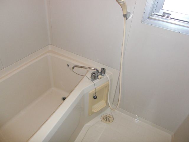 Bath. Photo, It becomes a thing of 103, Room. 