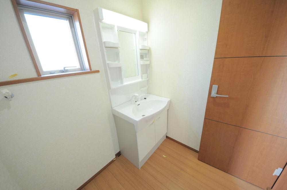 Same specifications photos (Other introspection). Same specifications