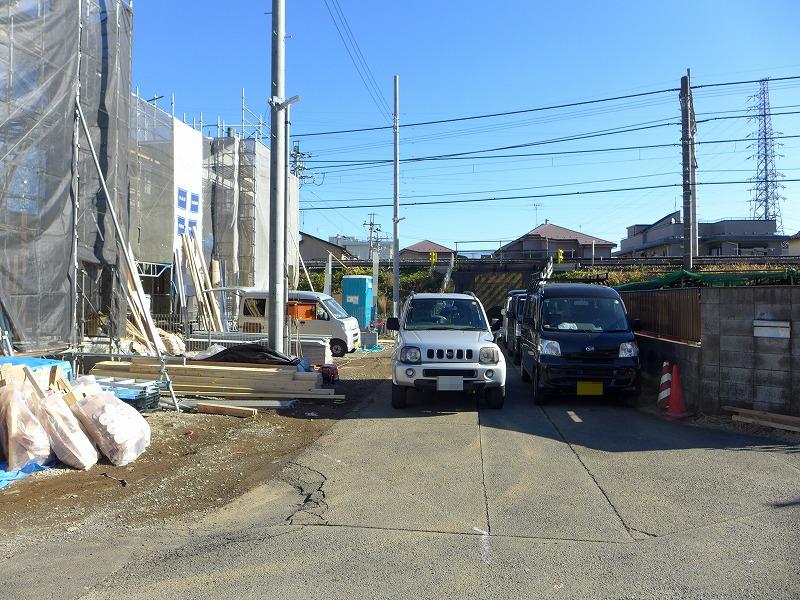 Local photos, including front road. Local (December 24, 2013) Shooting