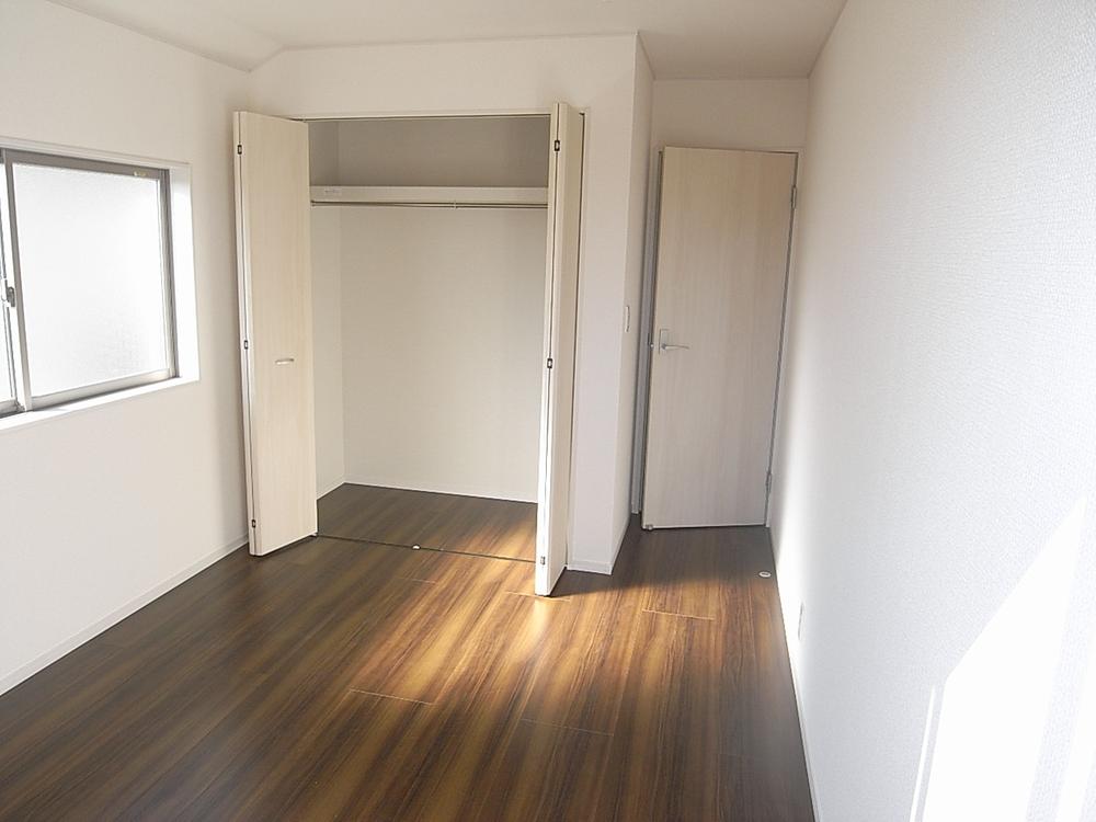 Same specifications photos (Other introspection). Same specifications