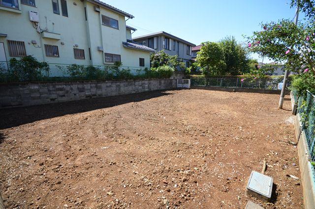 Local land photo. 58 square meters of wide land. Living environment is good. 