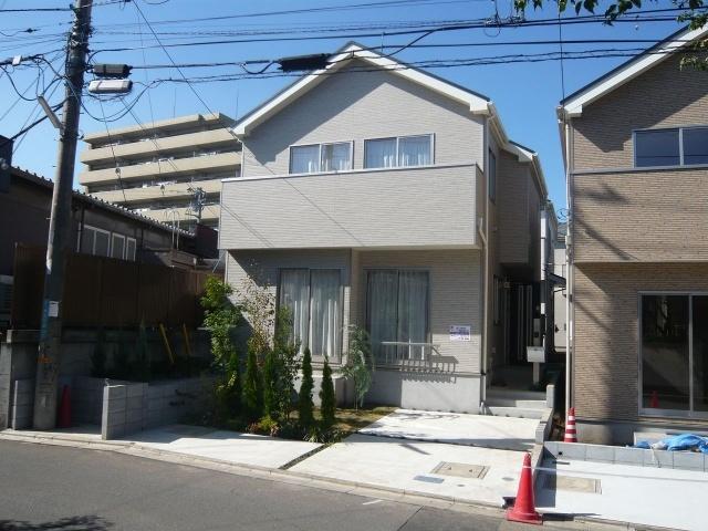 Local appearance photo. E Building