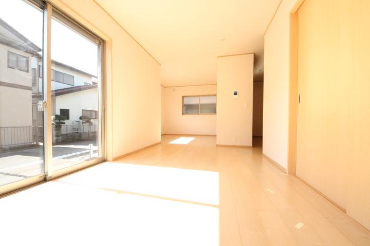 Counter Kitchen, 16.5 Pledge.