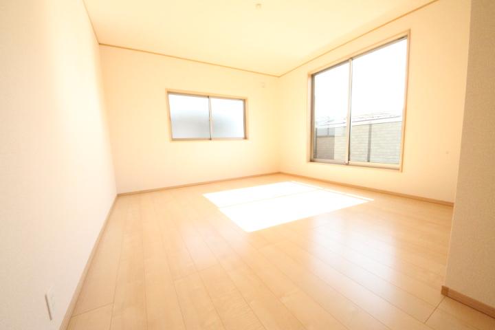 Other introspection. The main bedroom is 9 Pledge