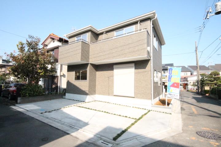 east ・ South ・ Sunshine in the three-way contact road north, Ventilation is very good.