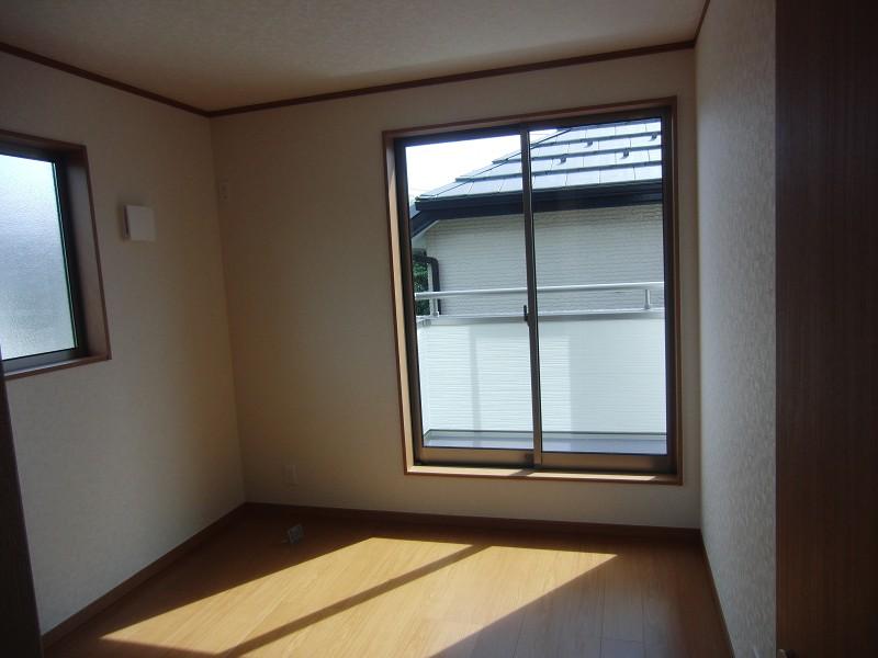 Non-living room. Local (September 6, 2013) Shooting