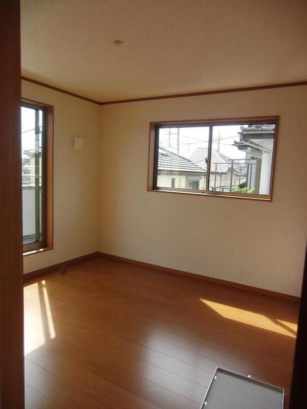 Non-living room. Local (September 6, 2013) Shooting