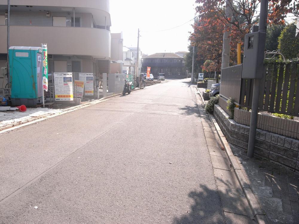 Local photos, including front road. Local (10 May 2013) Shooting