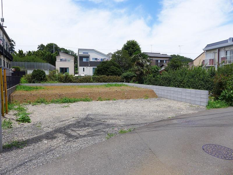 Local photos, including front road. Site (July 15, 2013) Shooting