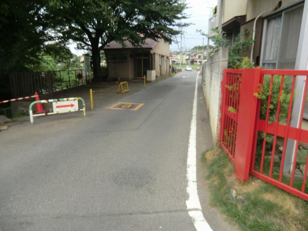 Local photos, including front road. Local (July 2013) Shooting