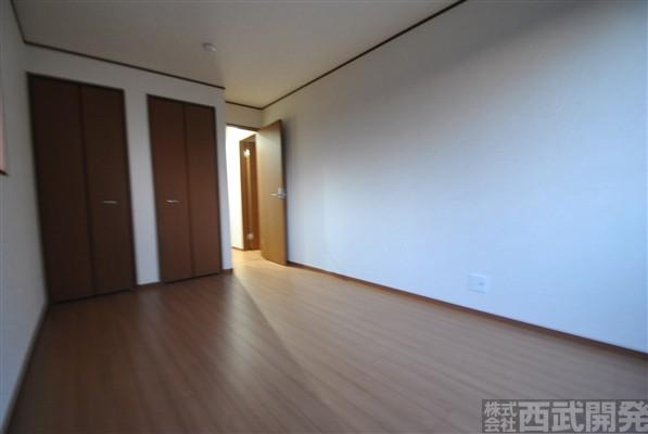 Non-living room. 4 Building You outta luck properly accommodated