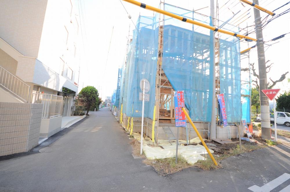 Local appearance photo. Local (11 May 2013) Shooting